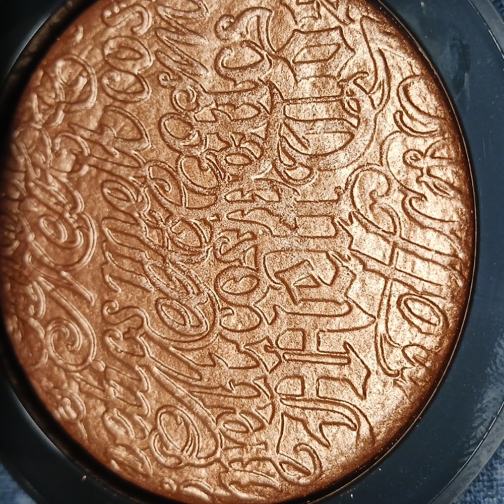 Melt Cosmetics NOVA Highlighter New - Picture 2 of 3